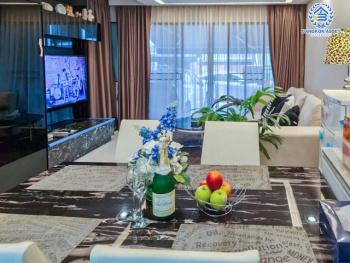 ทาวน์เฮ้าส์มือสองย่านกรุงเทพมหานคร ม.บ้านกลางเมือง งามวงศ์วาน คุณภาพระดับ AP หลังมุม! เนื้อที่ 18.5 ตร.ว. ฟังก์ชัน 3 ห้องนอน 3 ห้องน้ำ 2 ที่จอดรถ บ้านสภาพเยี่ยม ใกล้รถไฟฟ้าสายสีม่วง "สถานีศูนย์ราชการนนทบุรี", สายสีแดง "สถานีบางเขน" และทางด่วน "ศรีรัช"